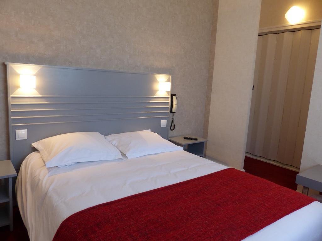 Hotel Le Roudou Fouesnant Rom bilde